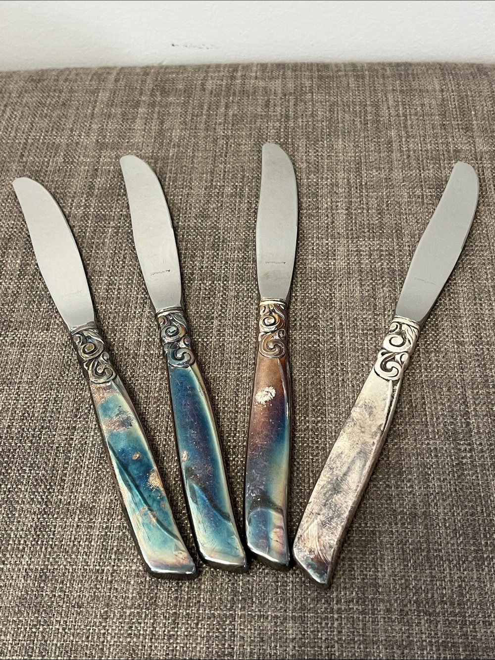 South Seas Community 4 Silver Pleated Knives
